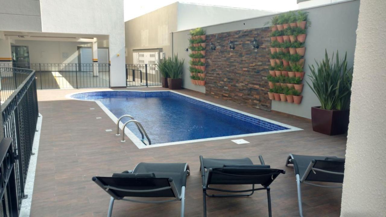 VAR-101A Dpto amplio en condomínio cerrado con piscina Bombinhas Exterior foto