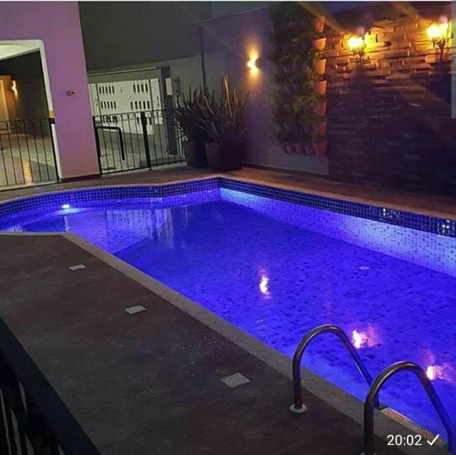 VAR-101A Dpto amplio en condomínio cerrado con piscina Bombinhas Exterior foto